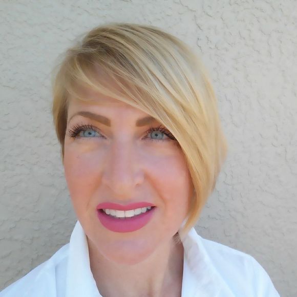 Meet your Posher, Claudine - Picture 1 of 1